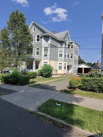 1st image of 18 Kimball Dr Floor 1