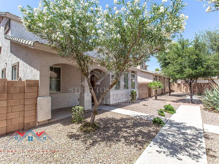4352 E Carla Vista Dr — Photo 3