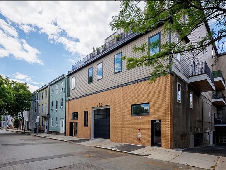 270 Paris St #7 — Photo 12