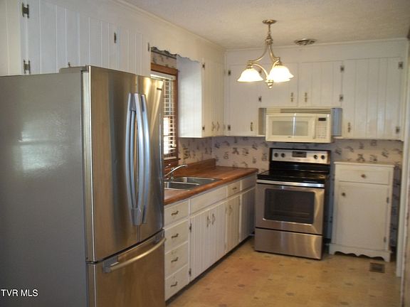 4th image of 308 Summerwood Dr