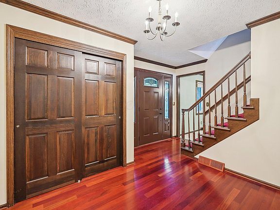5th image of 938 William Penn Dr