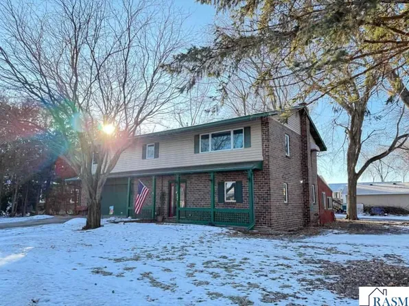 300 19th Ave NE, Waseca, MN 56093