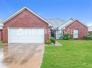 8521 SW 36th Ter, Oklahoma City, OK 73179