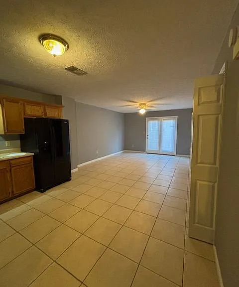 112 Ash Ct — Photo 2