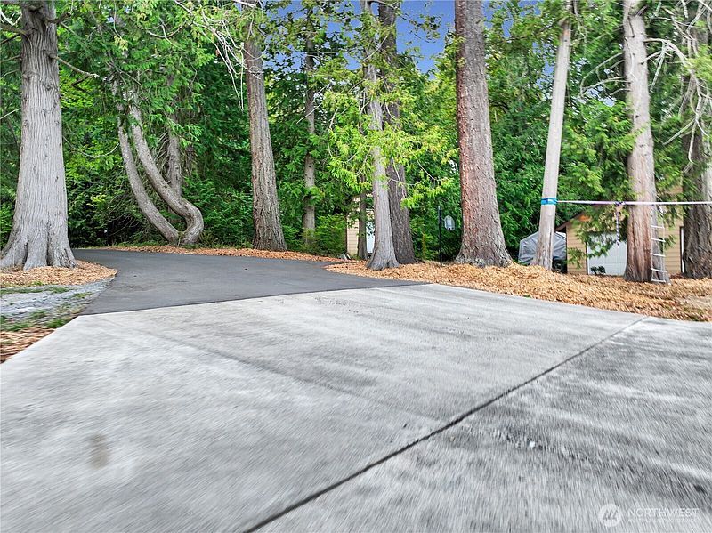 5th image of 2307 Northshore Road