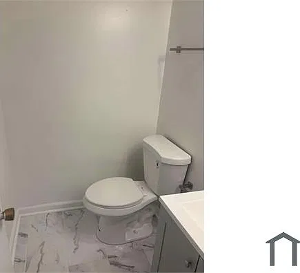3 bed, 1100 sqft, $1,400 — Photo 2