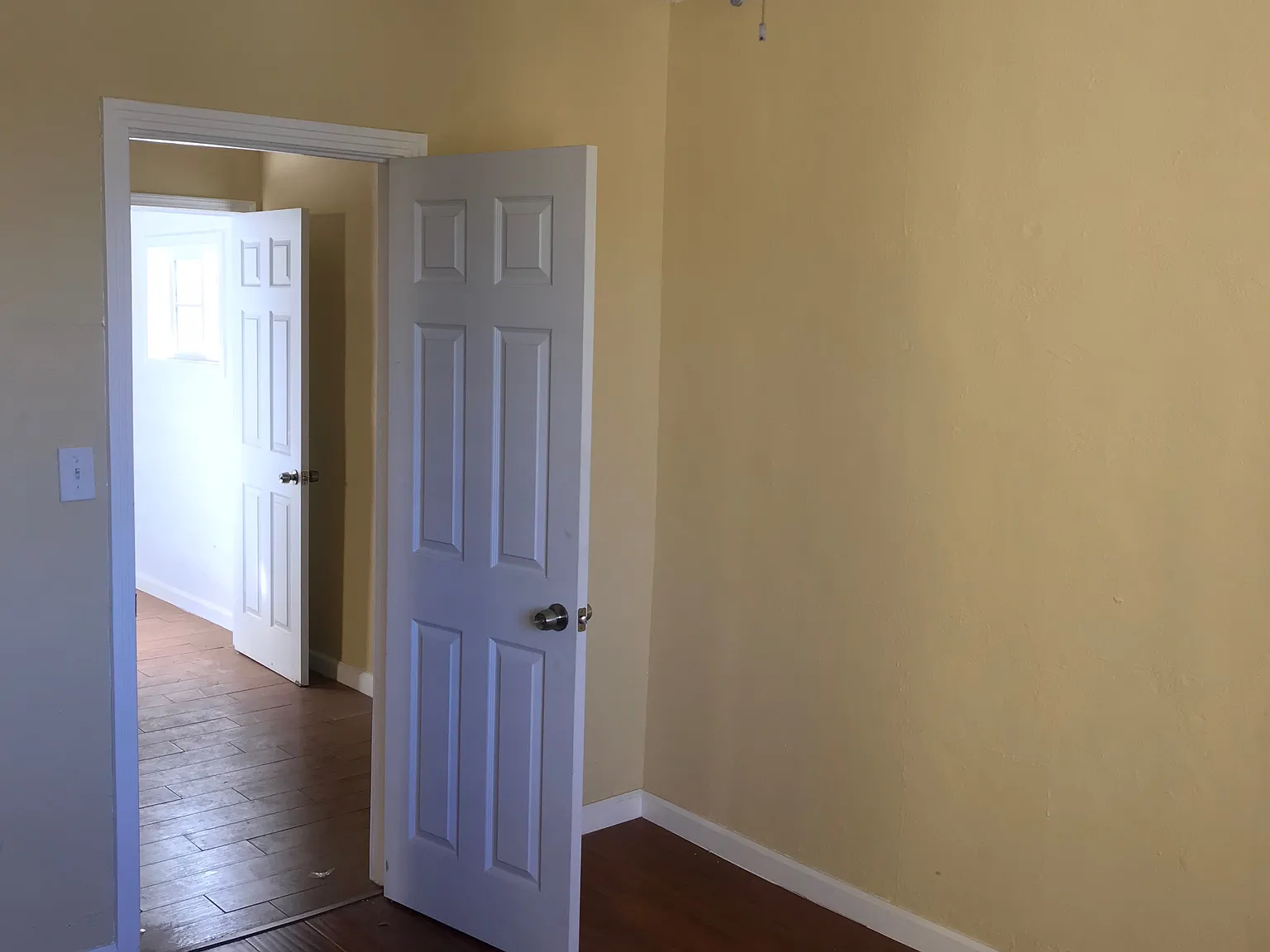 2 bed, 900 sqft, $2,650 — Photo 2