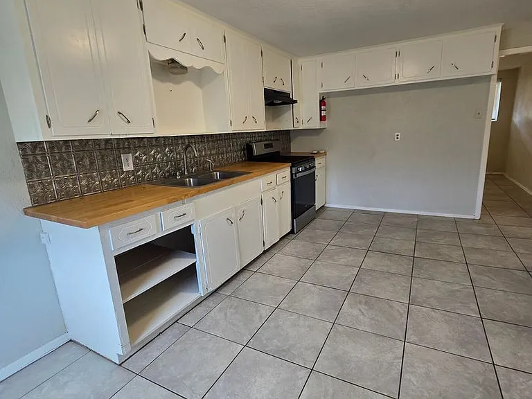 9850 La Branch Dr — Photo 34