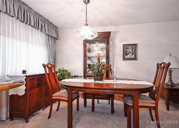 4th image of 451 Leahy Cir