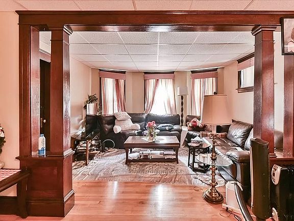 3rd image of 45 Andover St APT 1