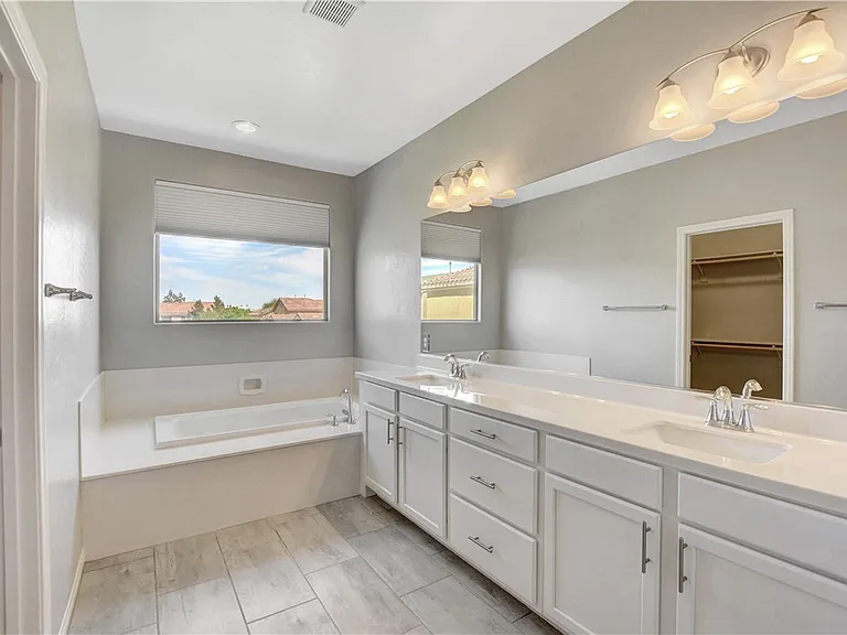 237 Zenobia Ct — Photo 23