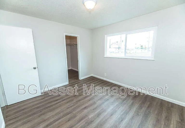 1333 Market Ave #3 — Photo 8