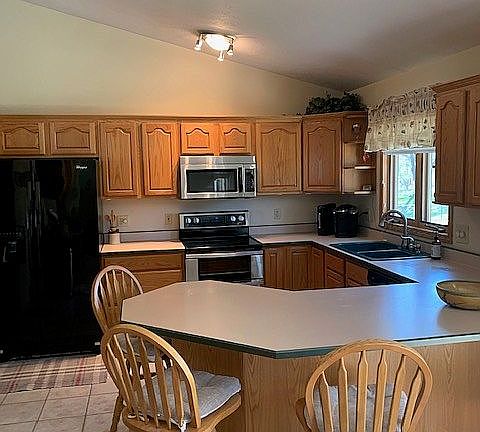 5th image of 7709 Rolling Meadows Dr