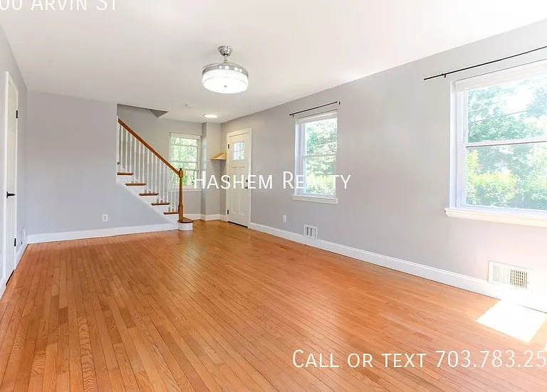 2600 Arvin St — Photo 4