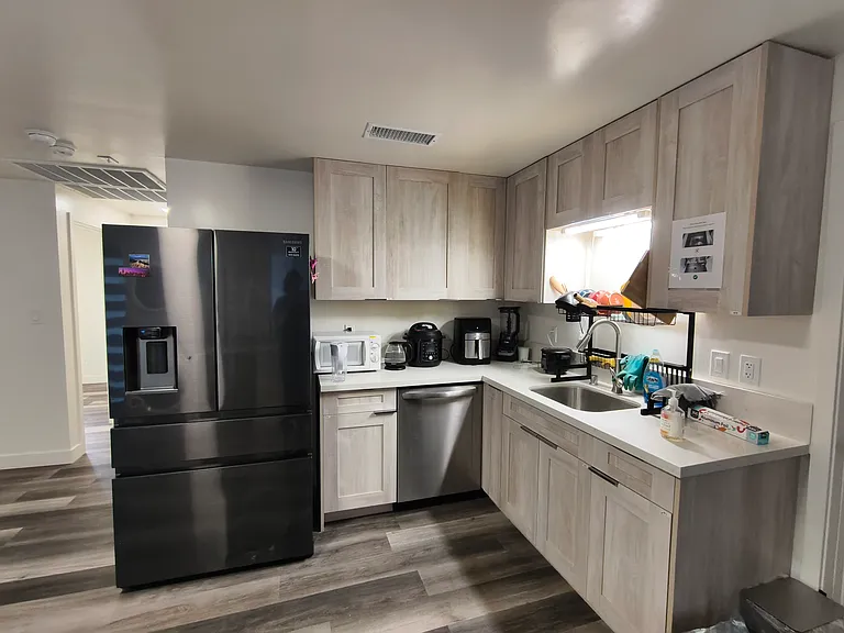 1280 W 37th Pl #D1S — Photo 7