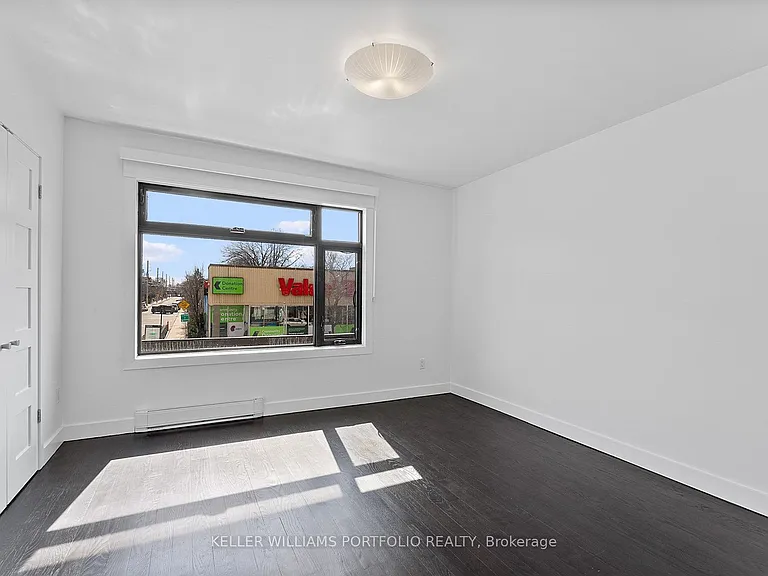 2118A Danforth Ave — Photo 19