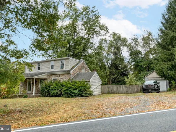 300 Orchard Rd, Fleetwood, PA 19522