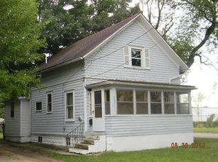1031 Walker St, Jackson, MI 49202