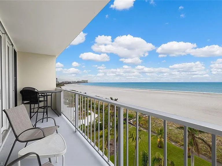 140 Seaview Ct #S902 — Photo 18