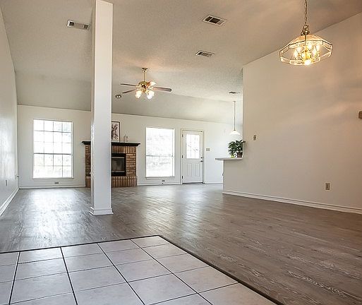 3rd image of 609 Hogan Dr