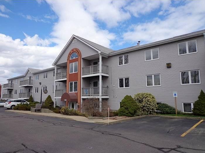 724 Beverage Hill Ave APT B5, Pawtucket, RI 02861 Zillow