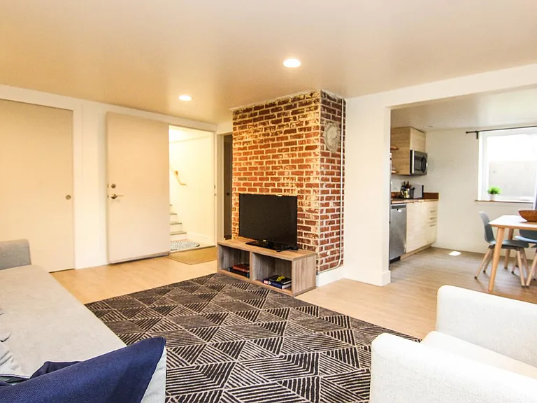 5115 N Concord Ave #B — Photo 4
