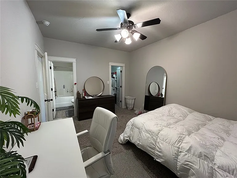 419 Goldilocks Ln — Photo 7