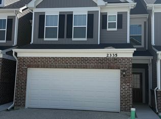 2335 Ryegrass Ln, Bolingbrook, IL 60490