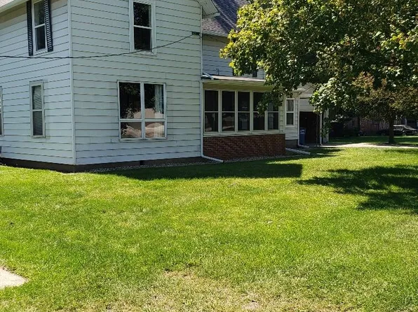 9052 W State Road 8, La Crosse, IN 46348