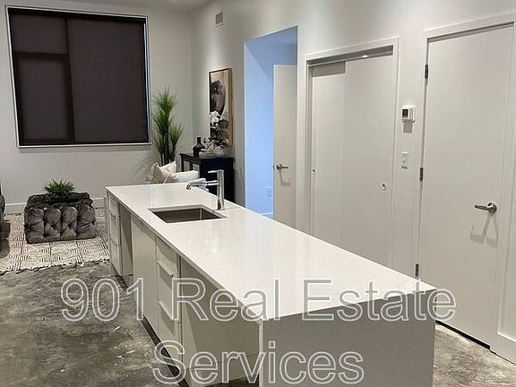 5th image of 569 N McLean Blvd #301