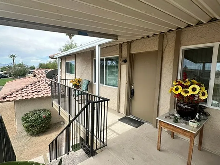 5318 W Turney Ave — Photo 1