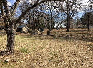 808 Green Valley Cir W, Burleson, TX 76028