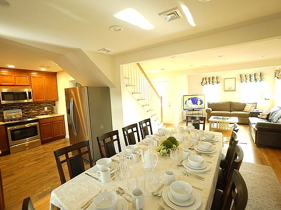 377/1 Kitchen and leaving