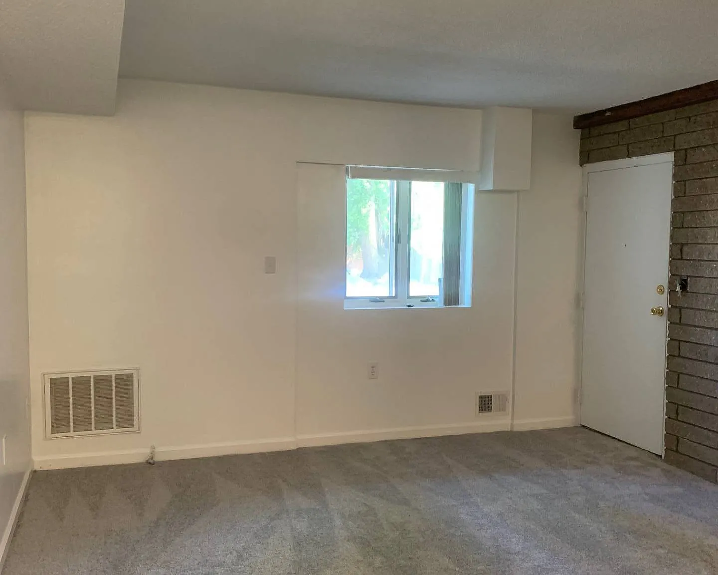 1552 Helderberg Ave — Photo 4