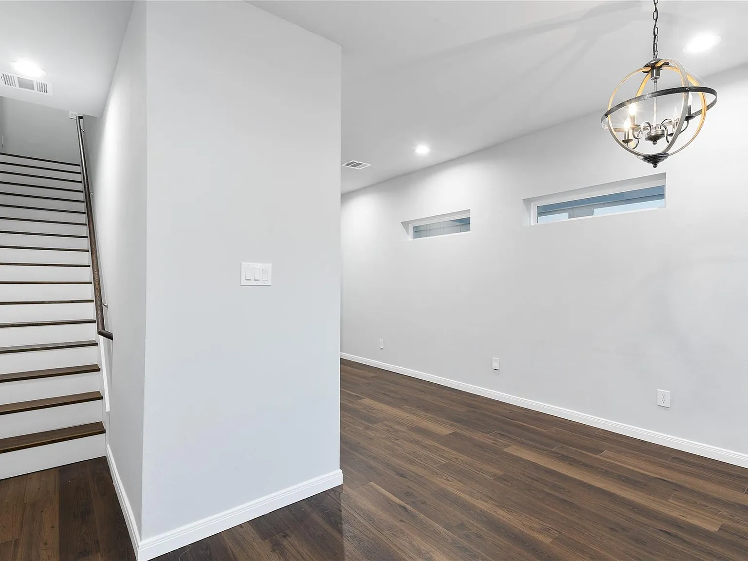 2 bed, 2.5 bath, 1210 sqft, $1,650 — Photo 2