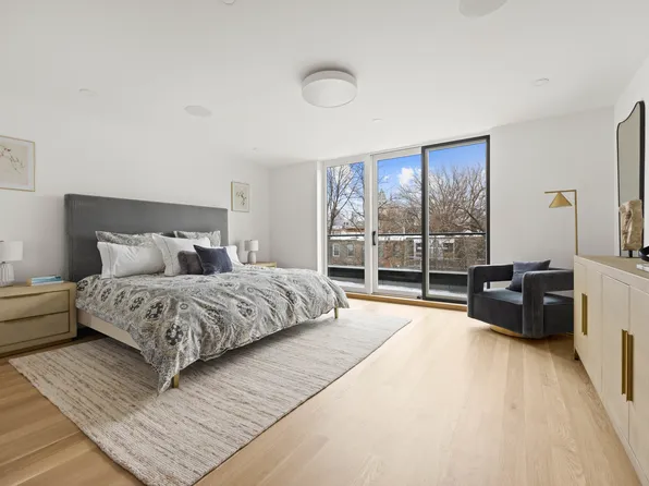 292 Gates Avenue image 8 of 23