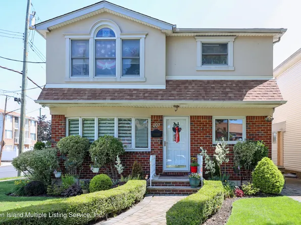 207 Naughton Ave, Staten Island, NY 10305