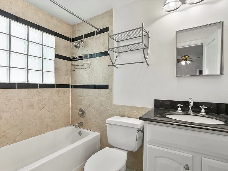 6166 Oram St — Photo 24