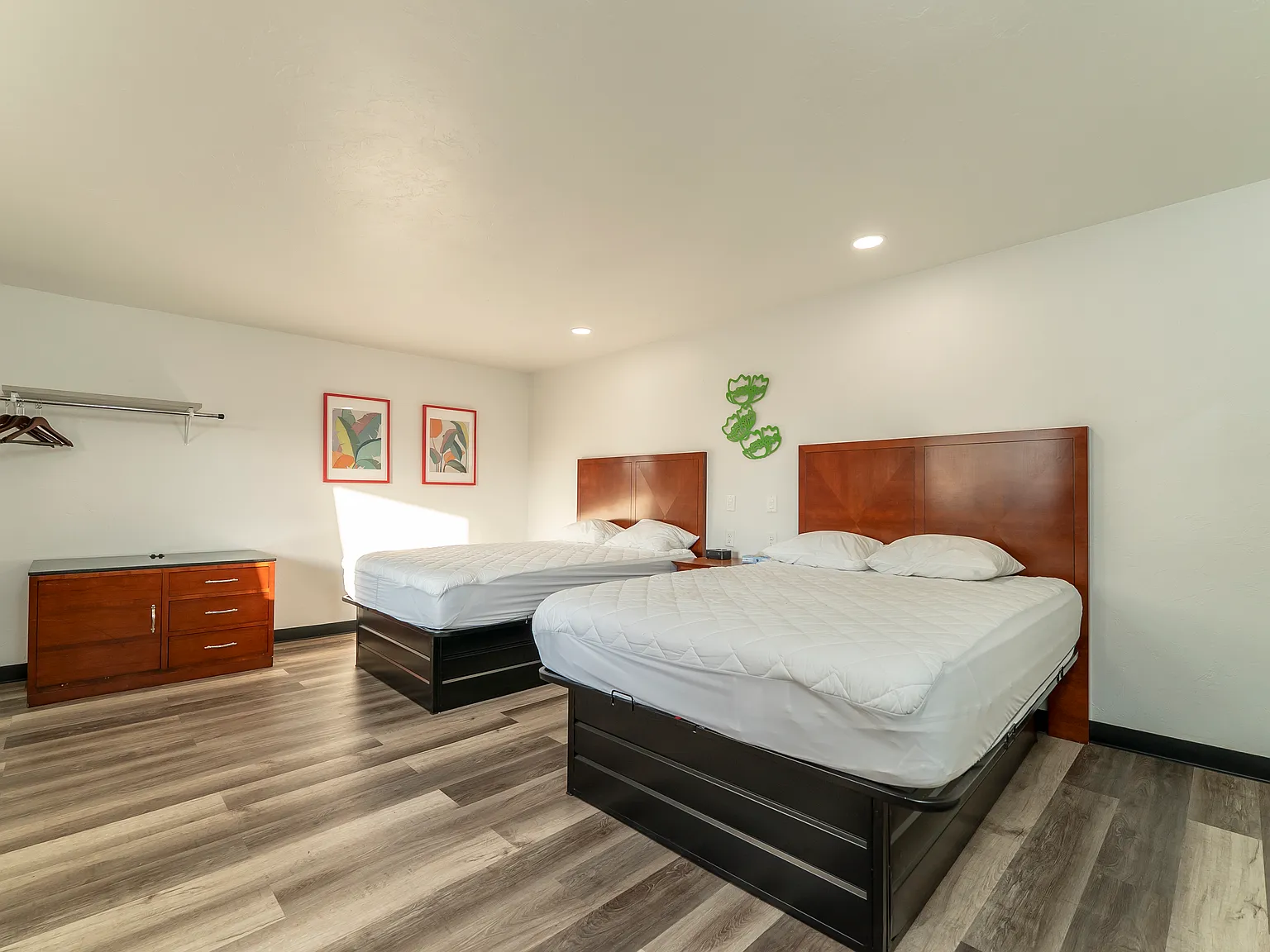 Studio, 300 sqft, $695 — Photo 3