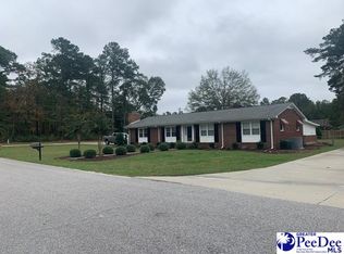 820 Laurel Ln, Dillon, SC 29536