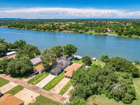 102 Mesquite Drive, Kingsland, TX 78639