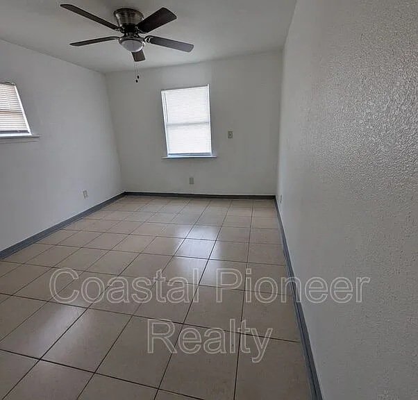 3721 N Whittier St — Photo 49
