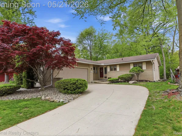 16607 Macarthur St, Redford, MI 48240