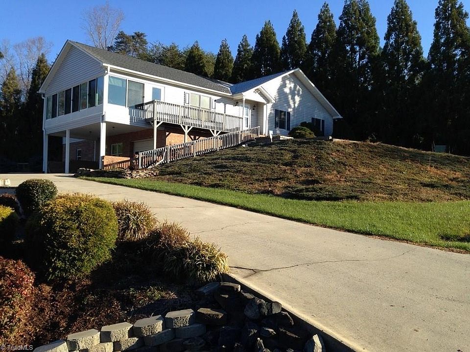 1st image of 205 Cedar Knoll Dr