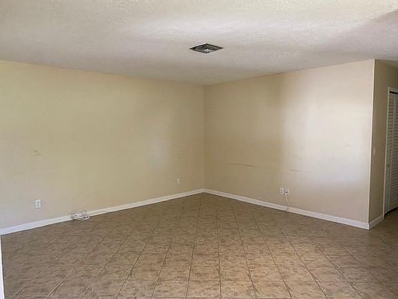 5th image of 151 Cape Coral Pkwy W APT 103