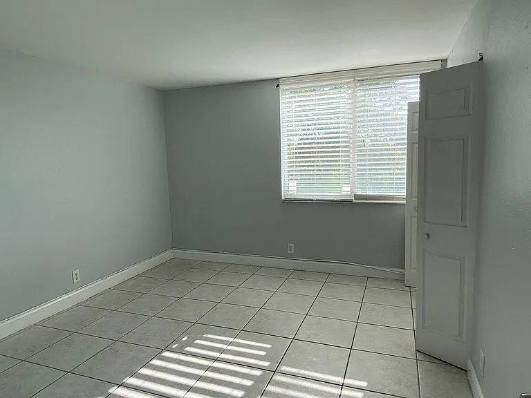 9125 SW 77th Ave #303 — Photo 17