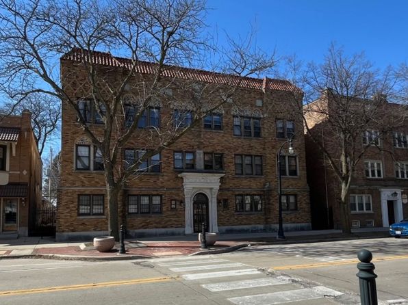 4455 N Oakland Ave #103