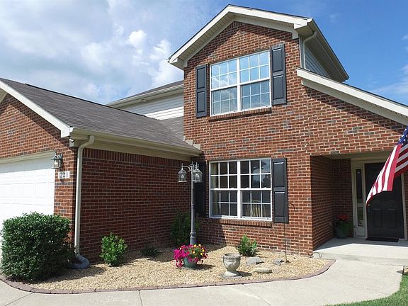 2nd image of 221 Palm Hill Dr