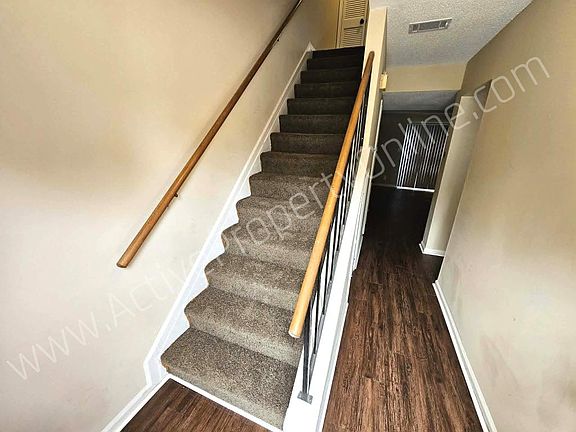 5th image of 130 Calloway Dr APT B
