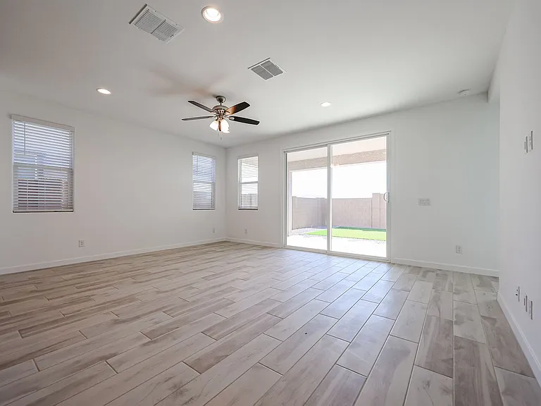 15771 W Superior Ave — Photo 30